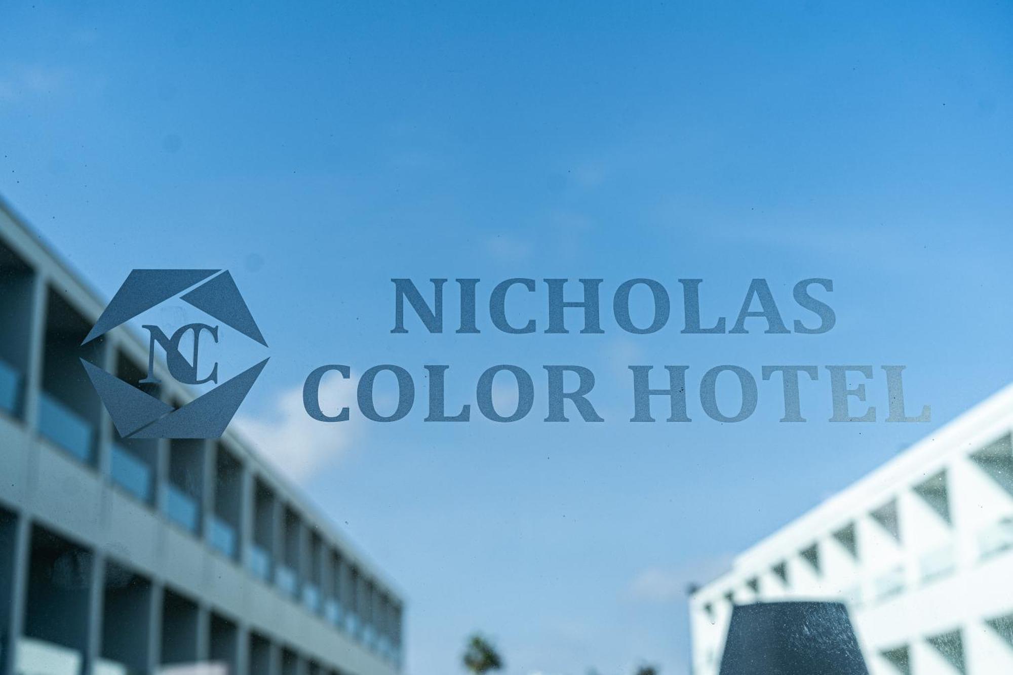 Nicholas Color Hotel 아이아 나파 외부 사진