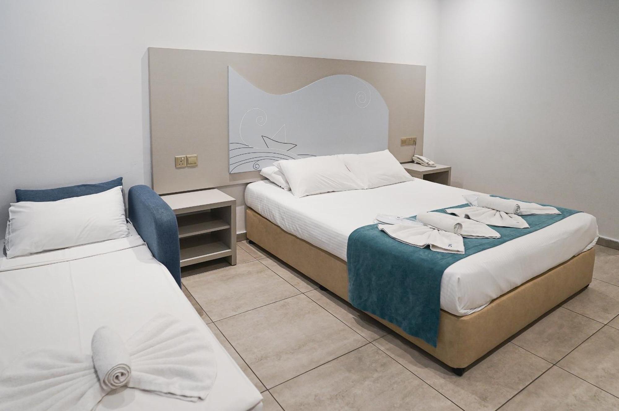 Nicholas Color Hotel 아이아 나파 외부 사진